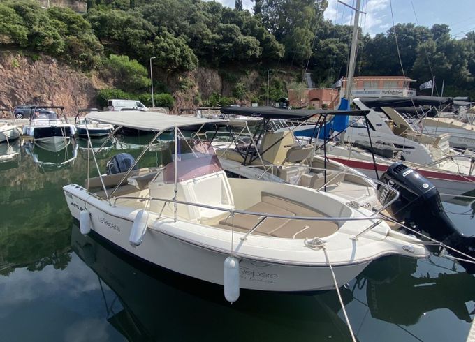 Motorboat WHITE SHARK 150cc 150hp