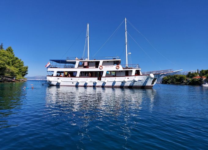 Sailing yacht OTAC NIKOLA Mini cruiser 28m