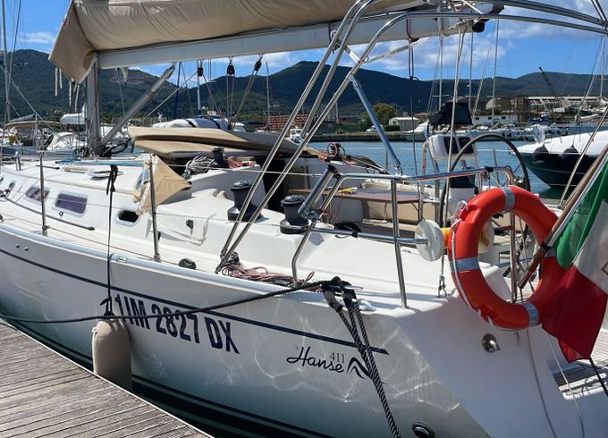 Sailboat Hanse 411 12.3m