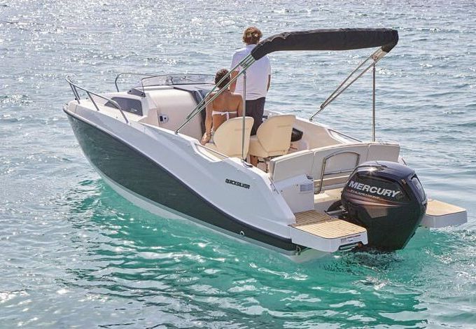 Motorboat Quicksilver Activ 555 Cabin 115hp