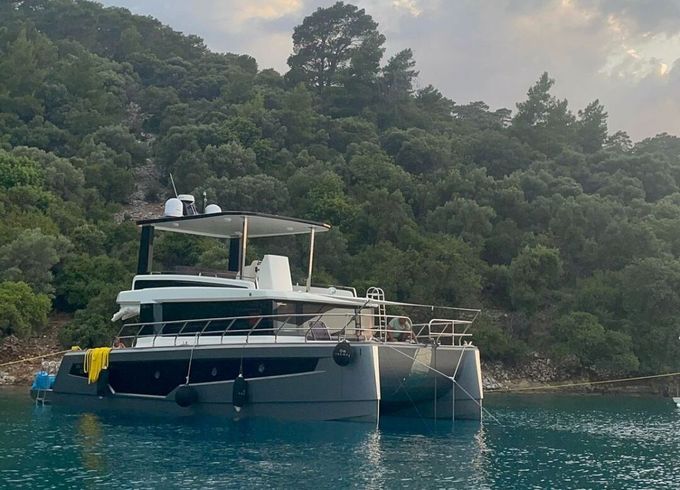 Catamaran DGYACHTS DMG 1 13.7m