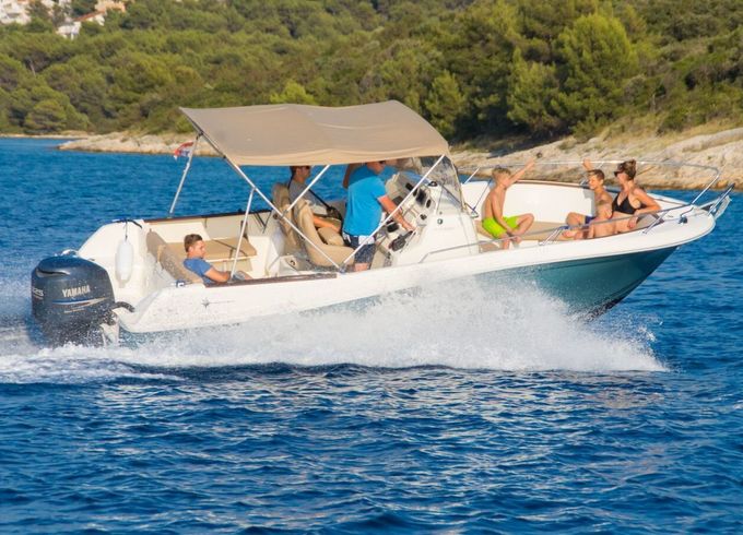 Motorboat JEANNEAU Cap Camarat 7.5 225hp