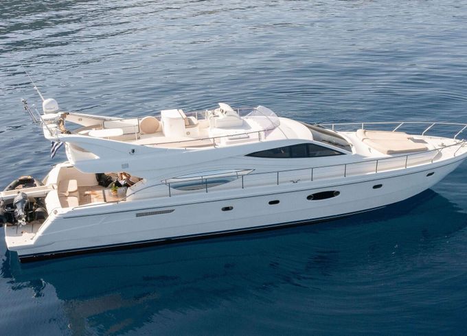 Motorboat Ferretti 55 1800hp