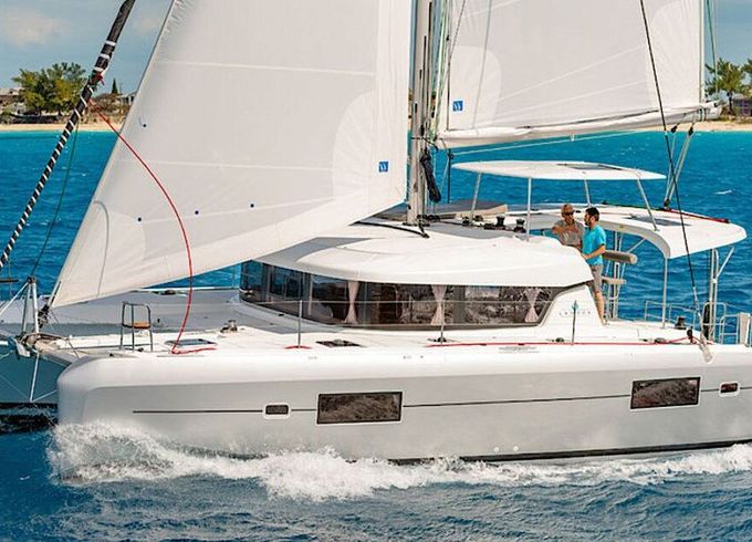 Catamaran Lagoon-Bénéteau Lagoon 42 - 4 cab. 12m