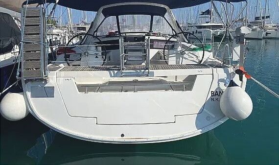 Sailboat Beneteau Oceanis 48 14m