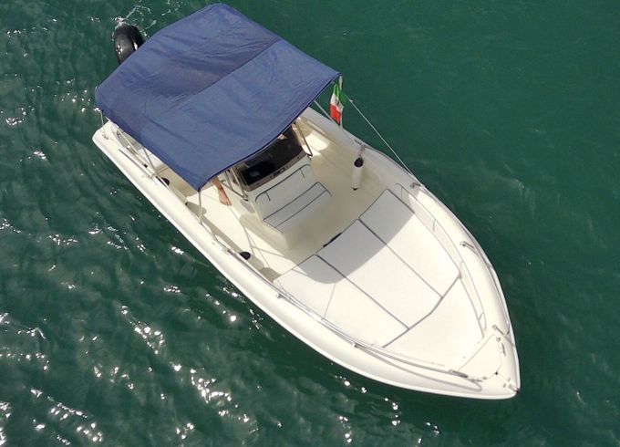Motorboat APERITIVO AL TRAMONTO DYUK 560 40hp