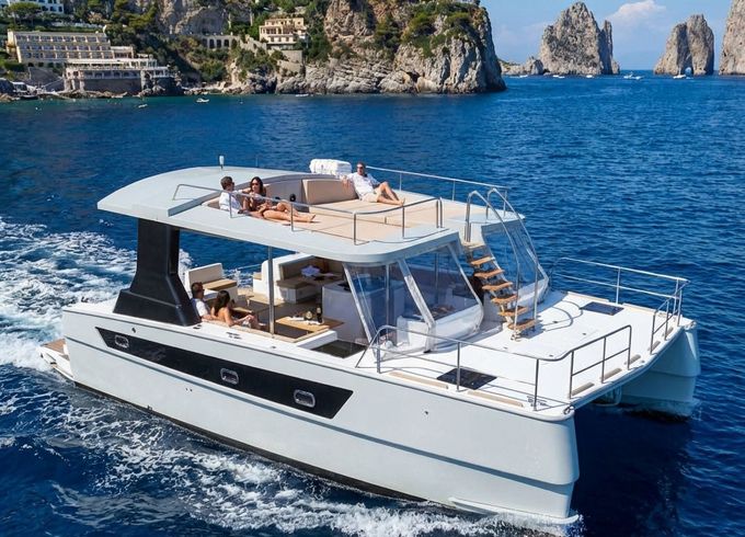 Motorboat CAT Master SB380 300hp