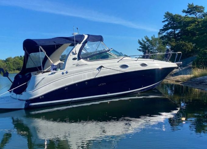 Motorboat Sea Ray 280 Sundancer 440hp