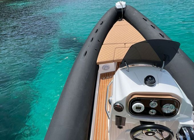 Boat without licence  2 bar 62 40hp