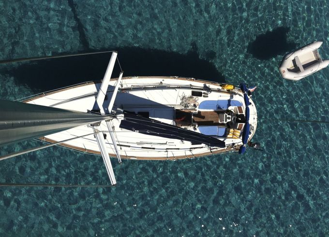 Sailboat Bavaria 42 13m