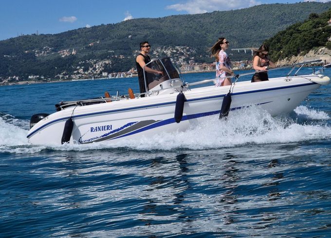 Motorboat Ranieri Soverato 40hp