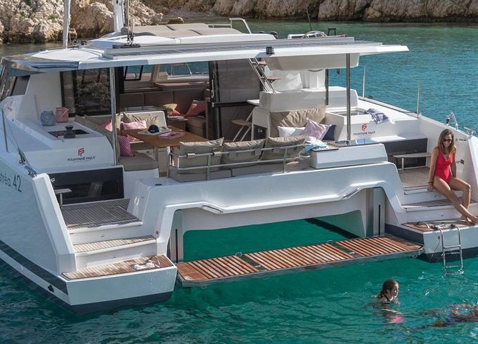 Catamaran Fountaine Pajot Astréa 42 12.58m