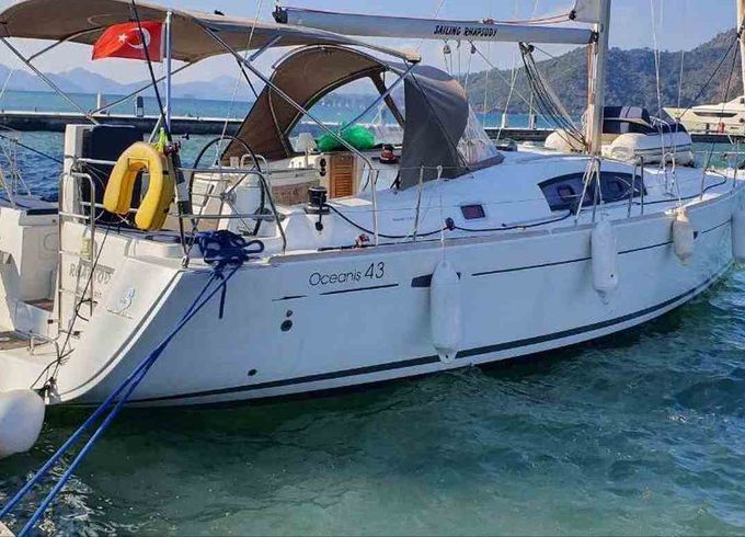 Sailboat Beneteau Oceanis 43 2011 15m