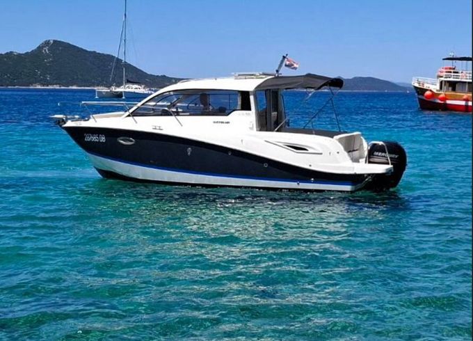 Motorboat Quicksilver 705 Activ 150hp