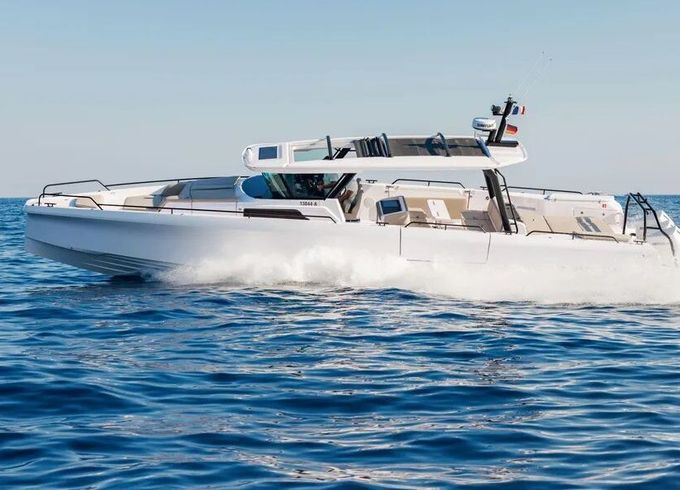 Motorboat Axopar 45 BRABUS 900hp