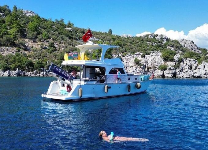 Motorboat Mt-33 13METER 2CABIN 2013 350hp