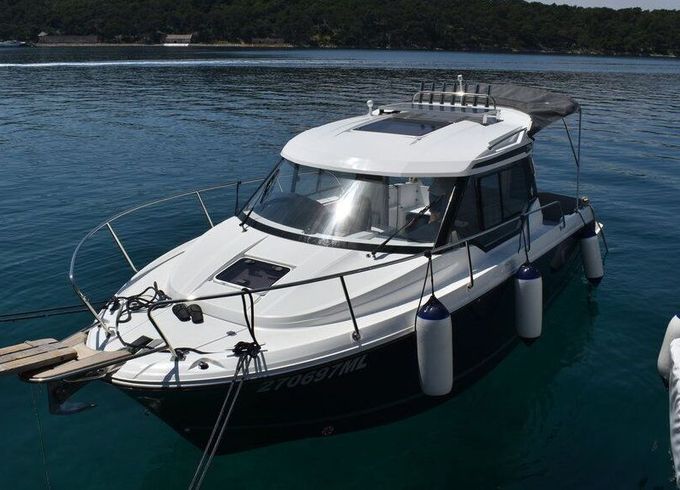 Motorboat Jeanneau Merry Fisher 795 200hp