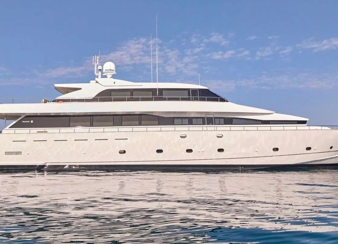 Motor yacht TECNOMARINE 120 2260hp
