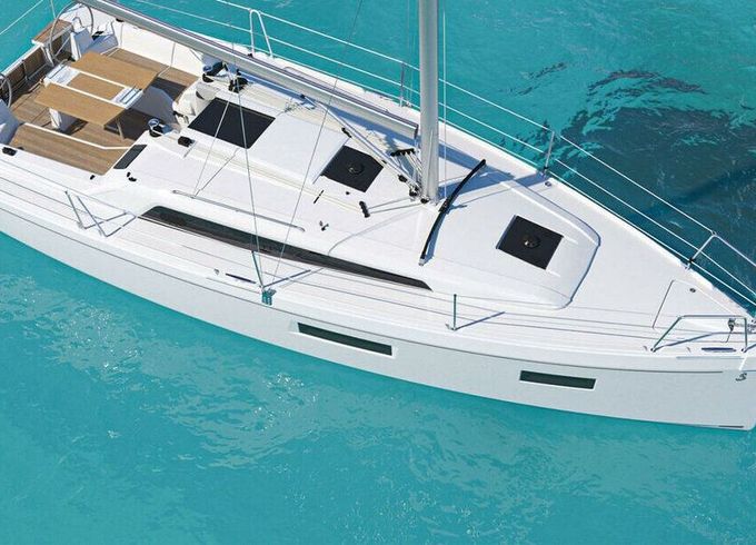 Sailboat Bénéteau Oceanis 34.1 10.77m