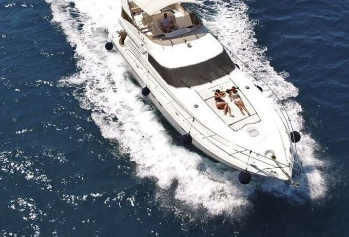 Motor yacht Fairline 65 Squadron 2000hp