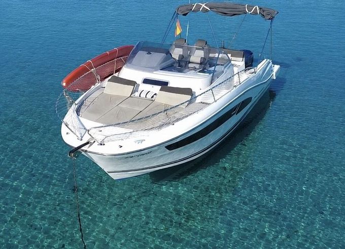 Motorboat Jeanneau Cap Camarat 9.0 WA 400hp
