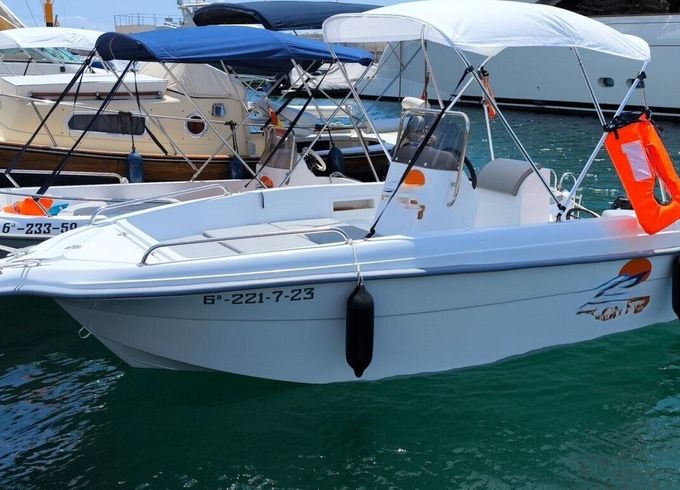 Boat without licence  Pershing 500 15hp
