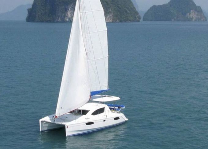 Catamaran Leopard 39 12m