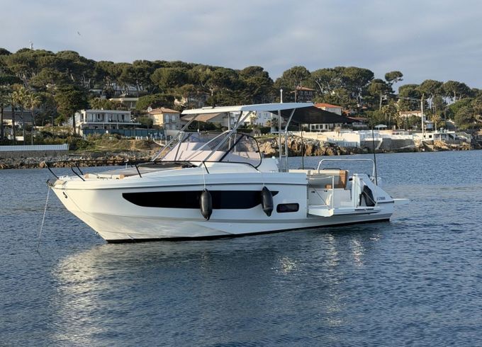 Motorboat Beneteau Flyer 9 400hp
