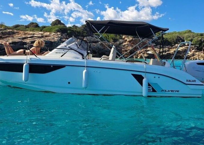 Motorboat Beneteau Flyer 8 Sundeck 300hp