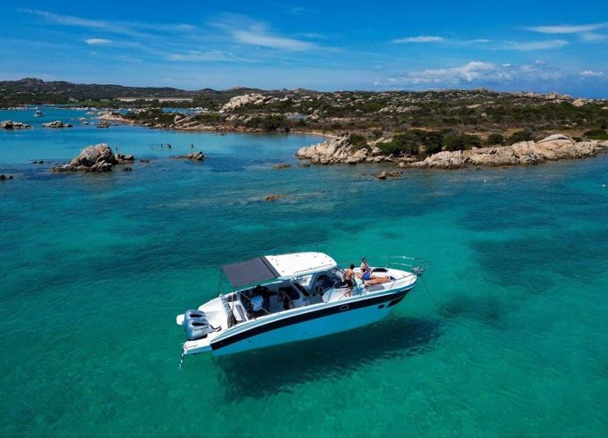 Motorboat Saver 330 WA 500hp