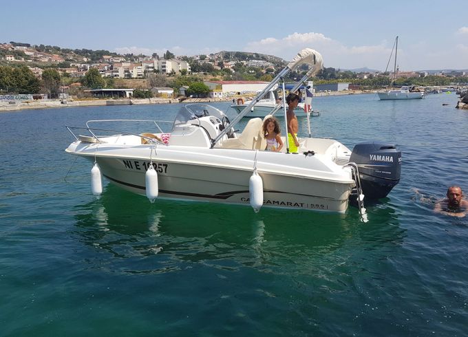Motorboat JEANNEAU Cap camarat 555 style 100hp