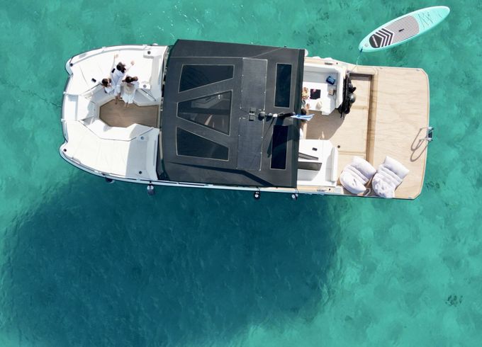 Motorboat Tesoro T41 Power Cat 800hp