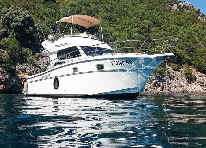 Motorboat Motor boat Altair-45 900hp