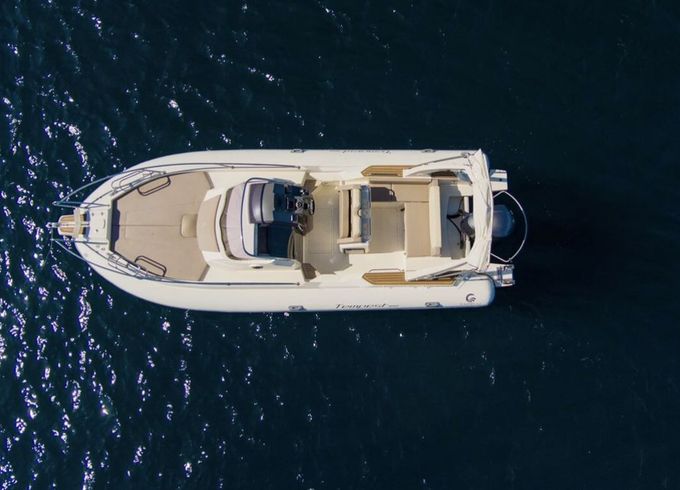 Motorboat Capelli capelli tempest 850 350hp