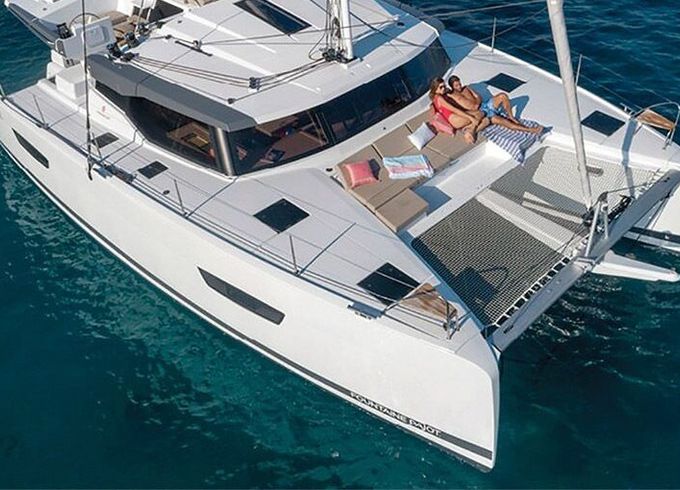 Catamaran Fountaine Pajot Astréa 42 12.58m