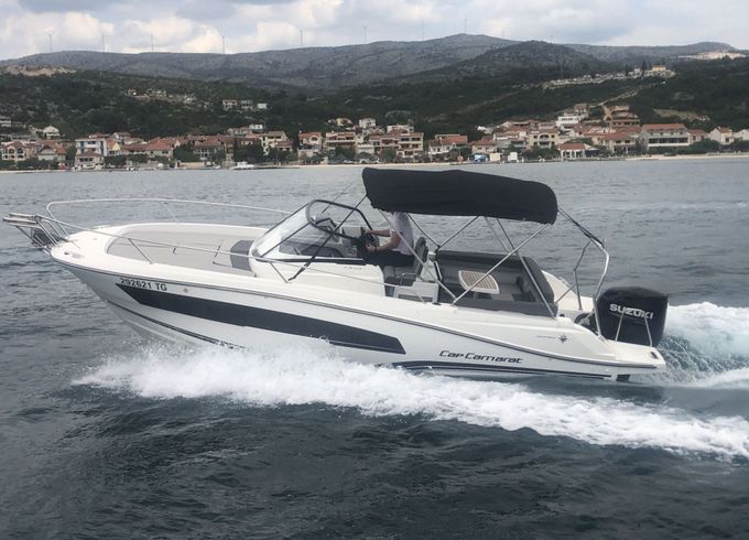 Motorboat Jeanneau Cap Camarat 7.5 WA 300hp