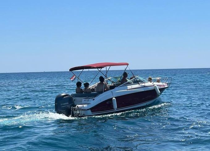 Motorboat Sting 650 150hp