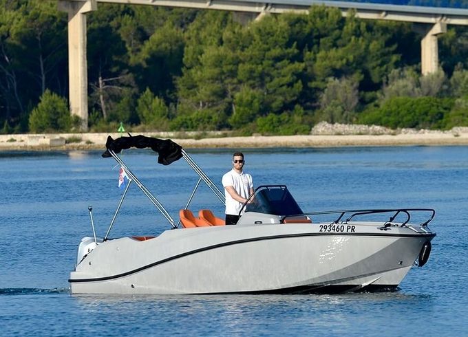 Motorboat Quicksilver Activ 555 Open LIMITED EDITION 100hp