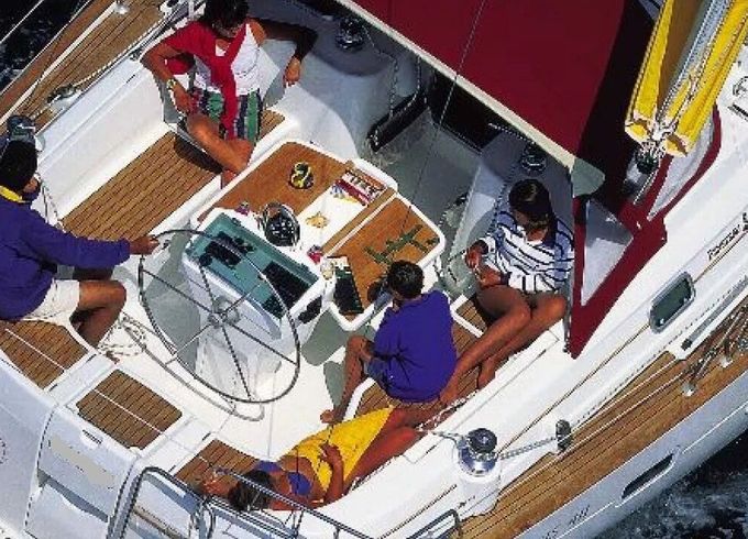 Sailboat Beneteau Oceanis 411 12.5m