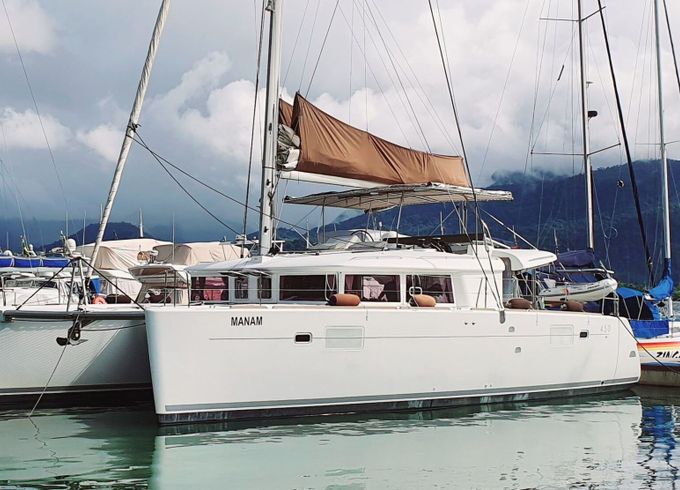 Motor yacht Catamarã Lagoon