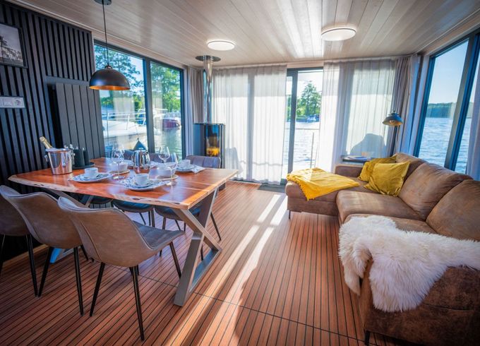 Houseboat WOMA D13