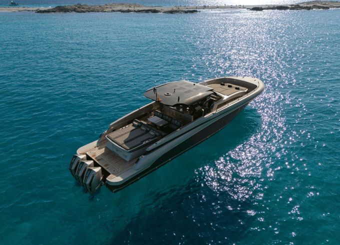 Motorboat Canados 49 1200hp