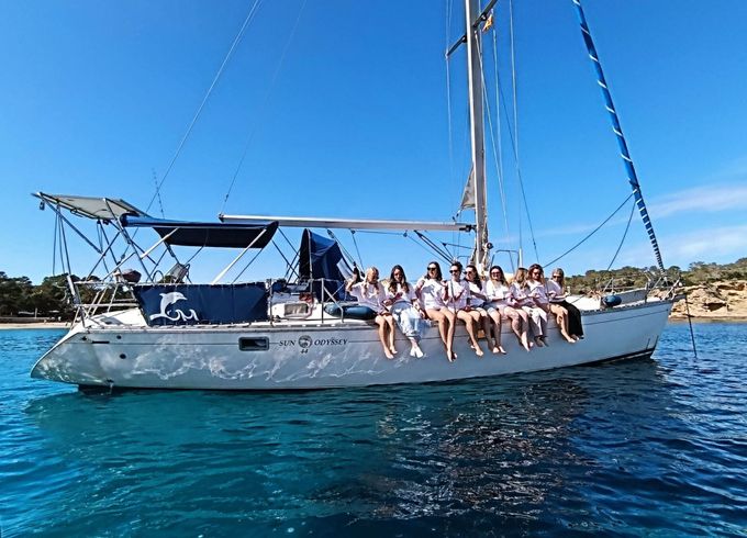 Sailboat Jeanneau Sun Odyssey 44 13.5m