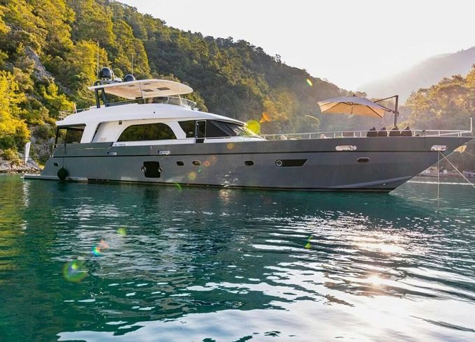 Motor yacht Mengi Yay 2014 Custom Steel 85ft 2700hp