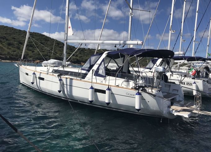 Sailboat BENETEAU OCEANIS 45 13.85m
