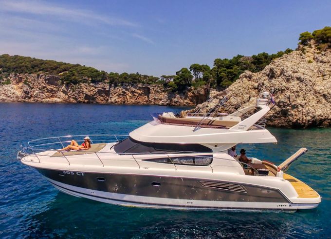 Motorboat JEANNEAU PRESTIGE 440 FLY 850hp