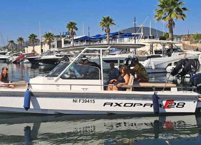 Motorboat AXOPAR TTOP 28 300hp