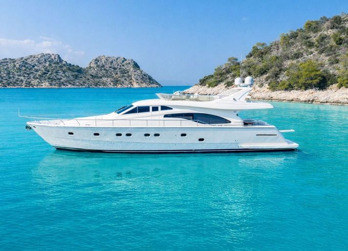 Motor yacht Ferretti 68 2400hp