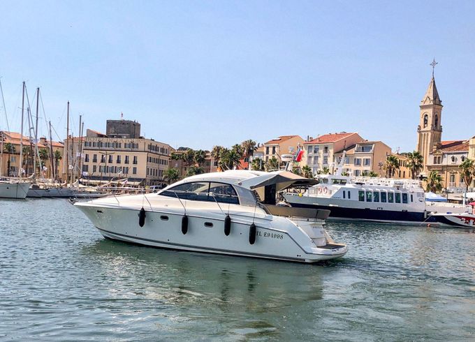 Motorboat Jeanneau Prestige 390 S 620hp