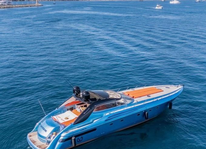 Motorboat Sunseeker predator 63 2000hp